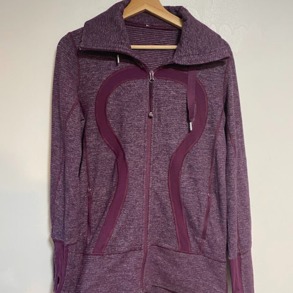 Lululemon Athletica Scuba Women's Burgundy Hoodie Jacket Size 8 - Picture 3 of 16